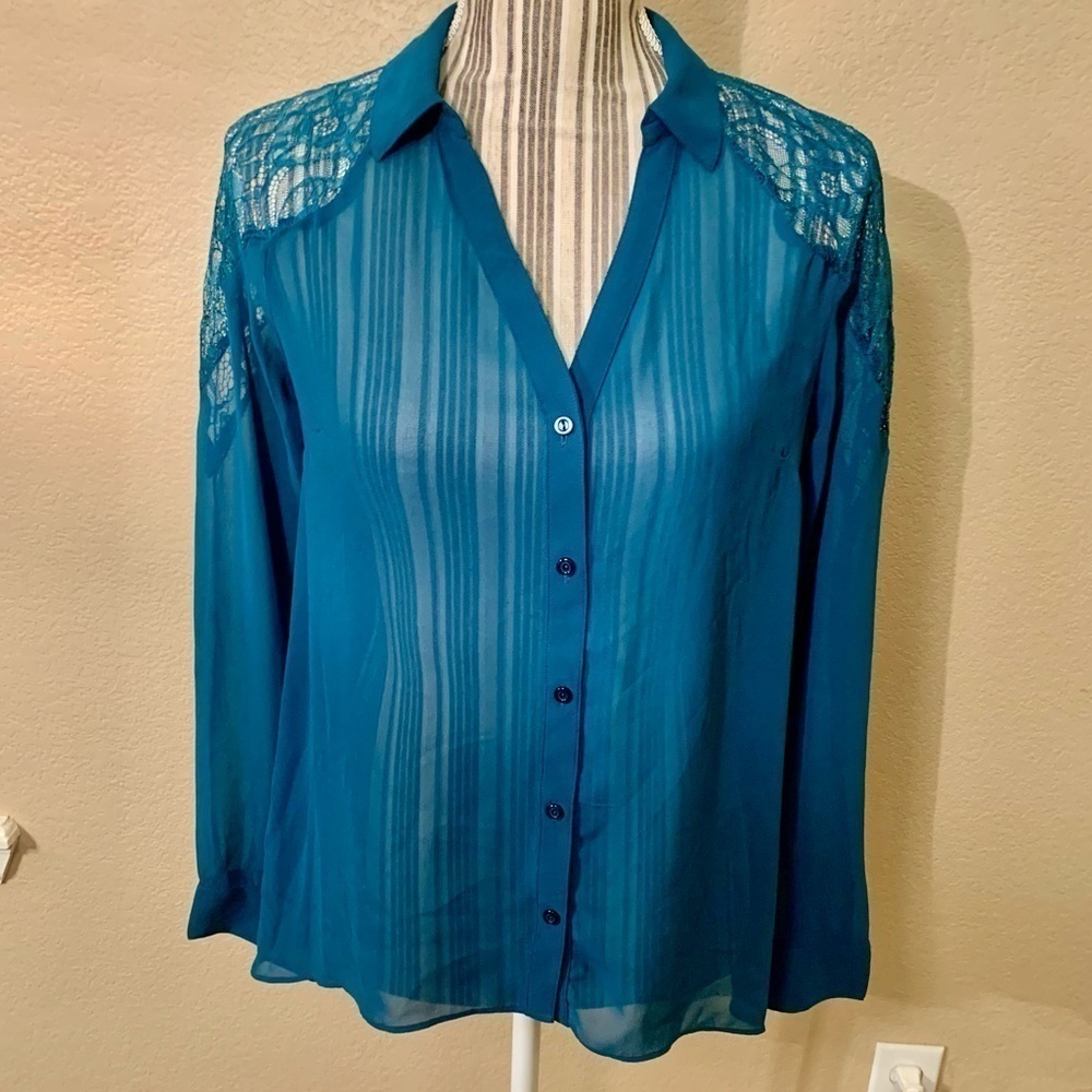 LC Laura Conrad Blouse Medium Dark Teal Button-Up High-Low Sheer Lace Detail